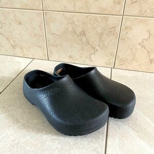Birkenstock rubber clogs